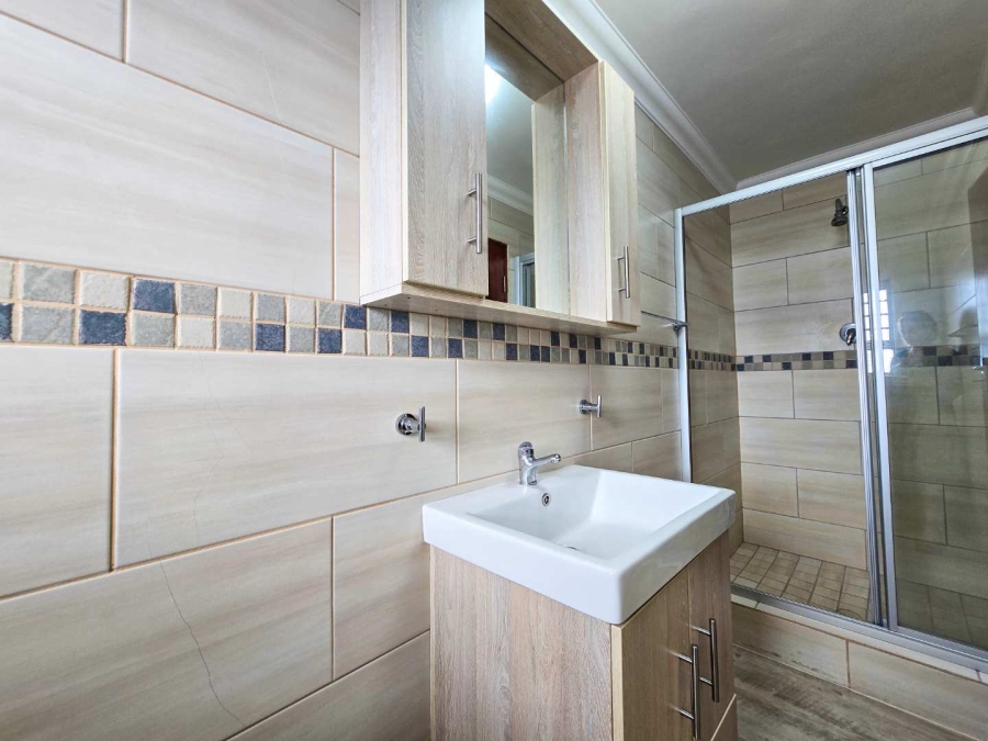 5 Bedroom Property for Sale in Jongensfontein Western Cape